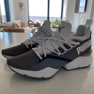 Puma Women’s running sneakers, gray/white/silver Size 9.5, brand new never worn
